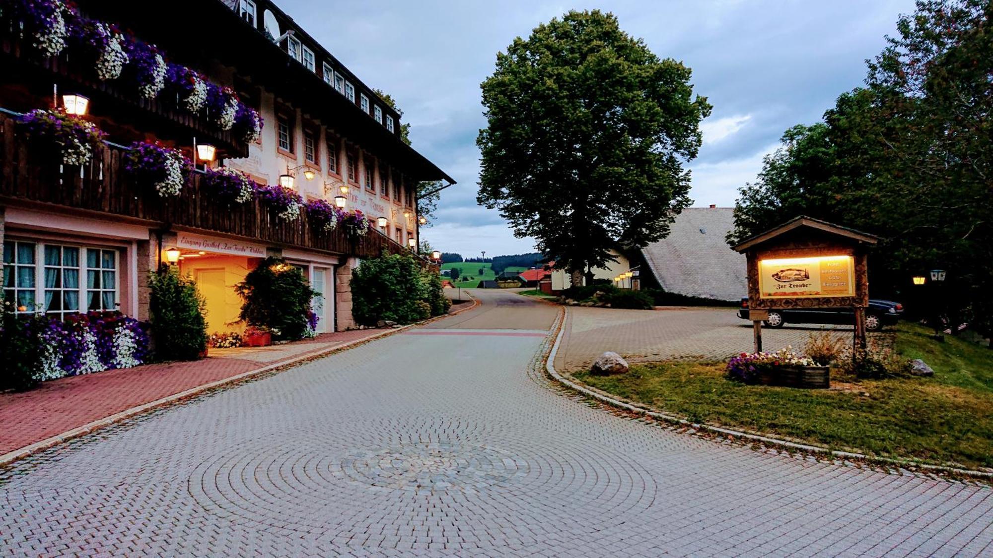 Zur Traube Schwarzwaldhotel & Restaurant Am Titisee Sankt Margen Exterior photo